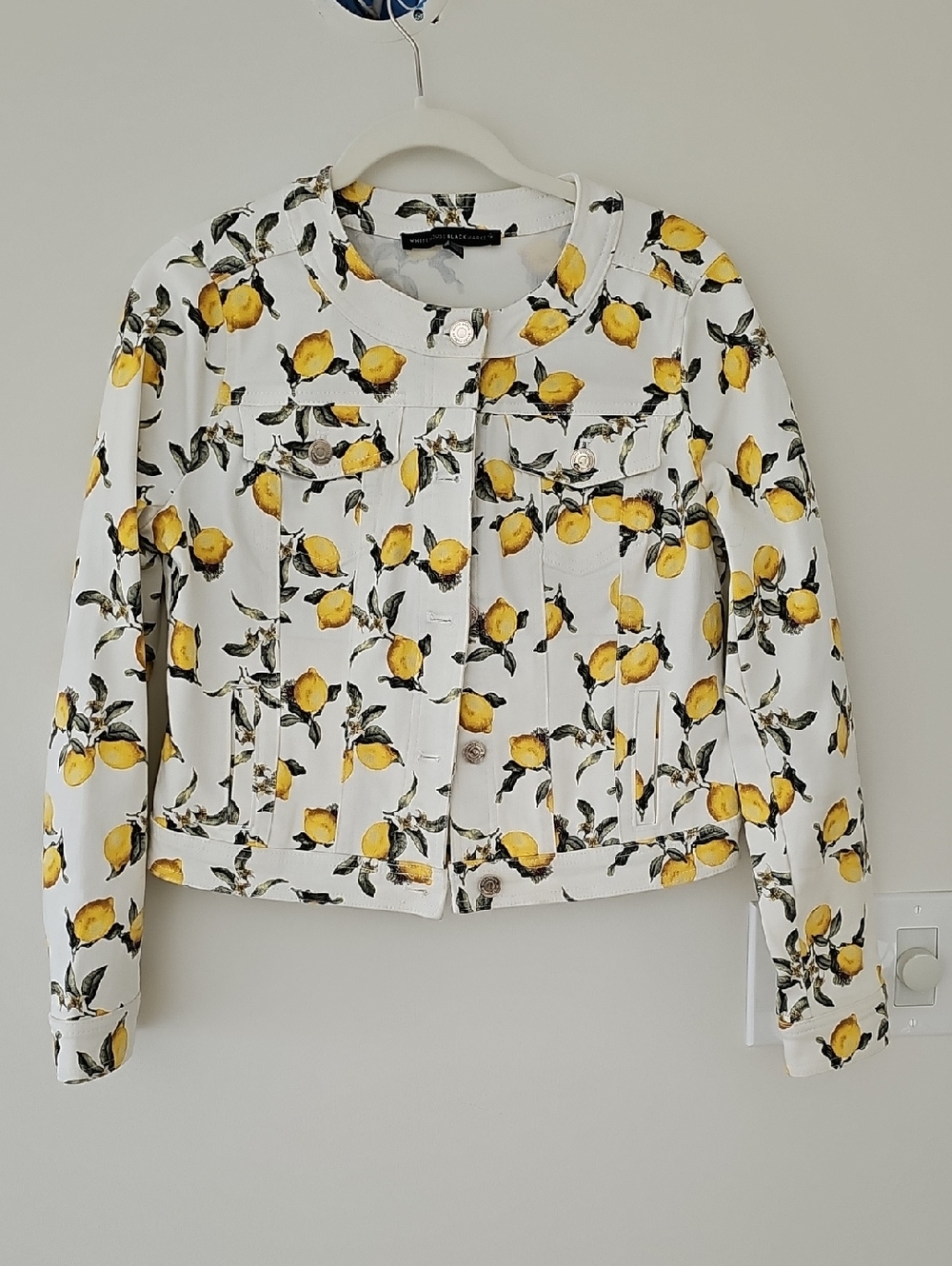 White & Yellow Lemon Print WHBM Crop Jacket Size Small